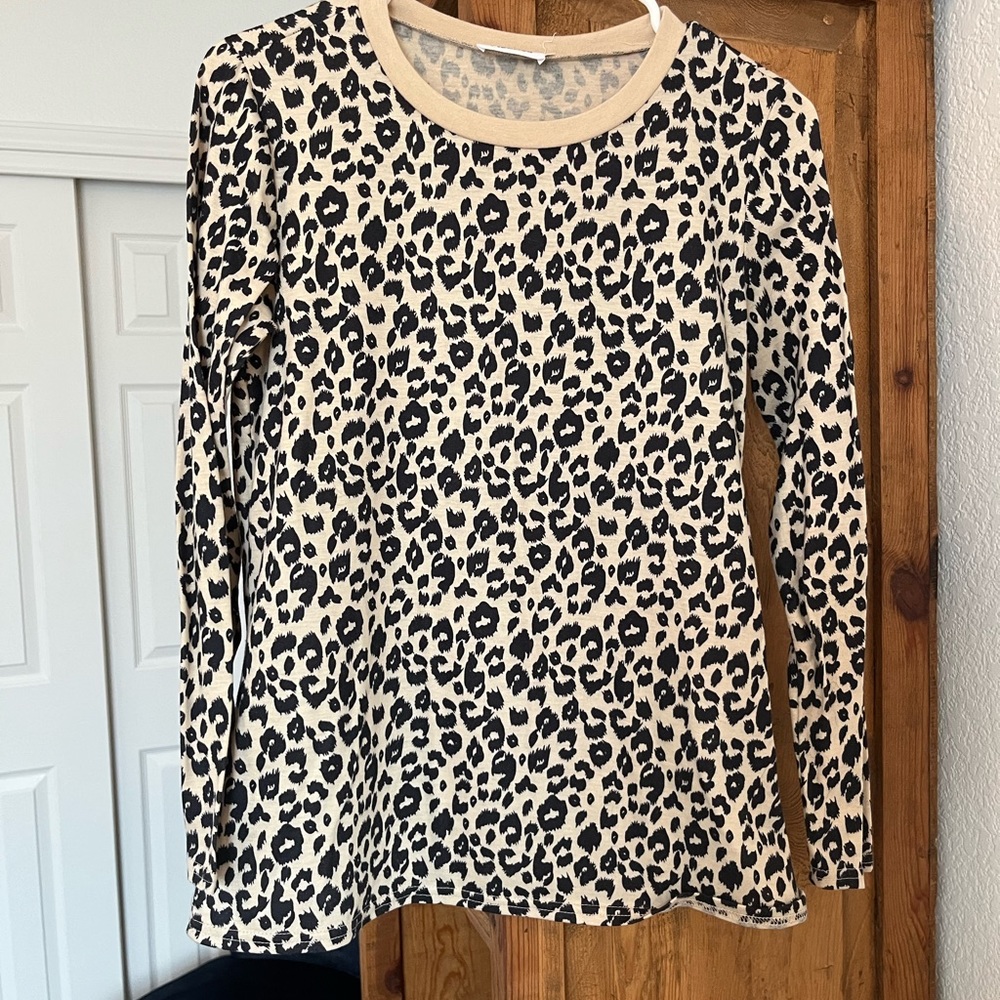 Cheetah print tee
